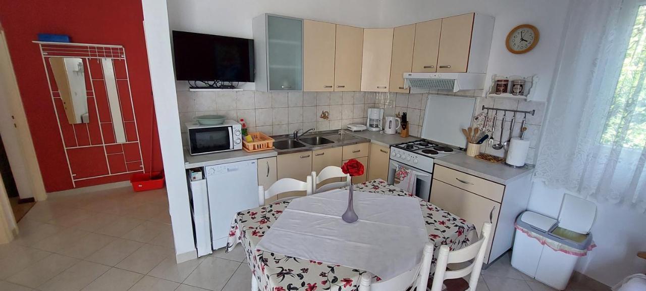 Pahljina Apartments Palit 외부 사진