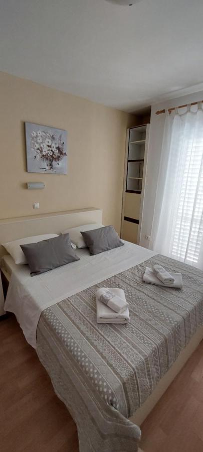 Pahljina Apartments Palit 외부 사진