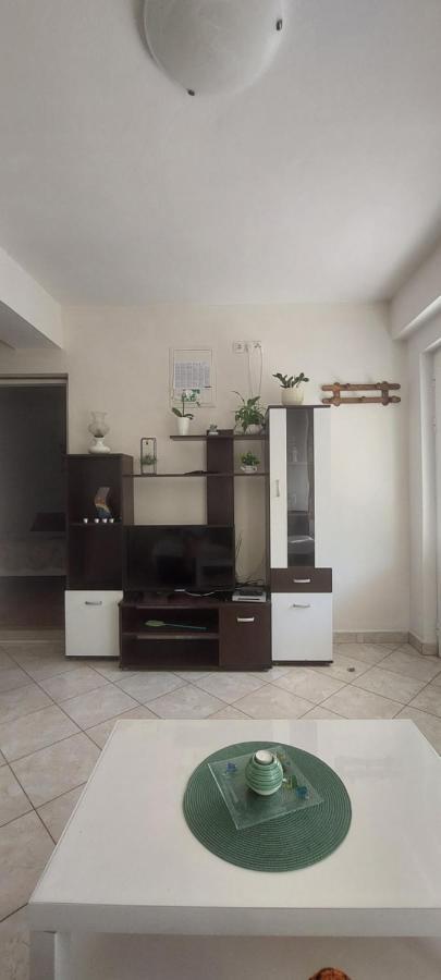 Pahljina Apartments Palit 외부 사진
